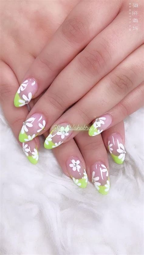 Pin By Lt Nails Spa On Idea Pins By You Floral Nail Art Nail