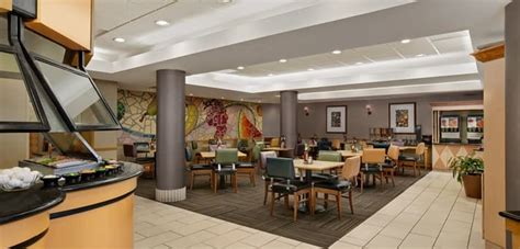 Embassy Suites Kansas City Overland Park - SixSuitcaseTravel