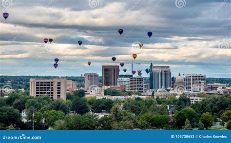 Many Hot Air Ballonns Lift Off Over Boise Idaho Stock Photo Image Of Boise Balloons 103738652