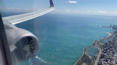 United Windy Landing In Chicago Youtube