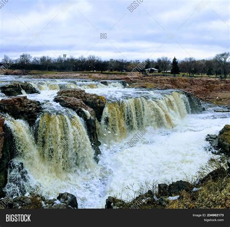 Big Sioux River Flows Image & Photo (Free Trial) | Bigstock