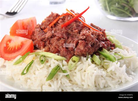 Reisnudeln Mit Fleisch Fotos Und Bildmaterial In Hoher Aufl Sung Alamy