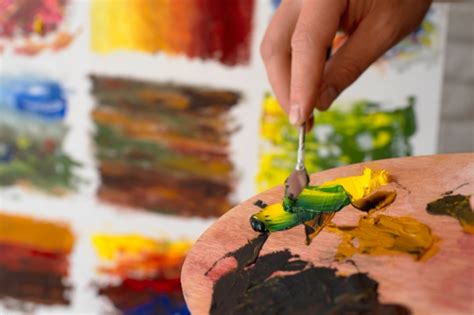 What Are The Top Benefits of Painting Therapy?