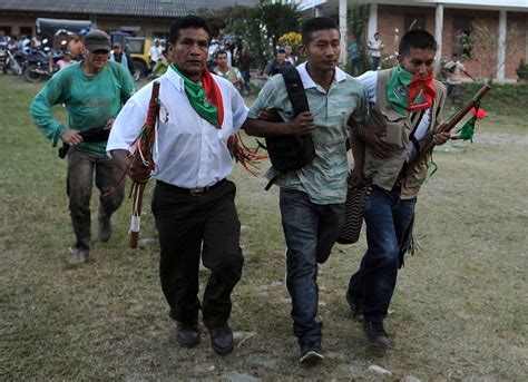 Ind Genas Retienen A Cuatro Guerrilleros De Las Farc A Photo On