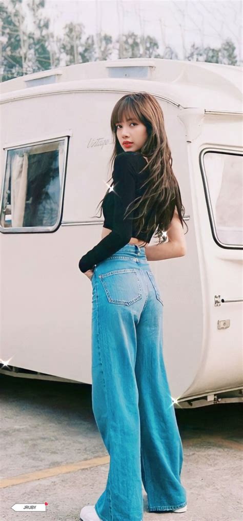 Blackpinkofficial Lisa Blackpink Wallpaper Blackpink Lisa Kpop Girls My XXX Hot Girl