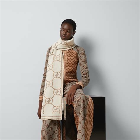 Gg Wool Jacquard Scarf In Ivory And Beige Gucci® Australia