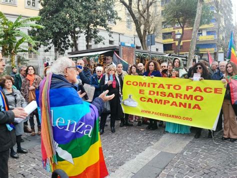 A Napoli Un Iniziativa Contro La Guerra Ha Attraversato La Citt