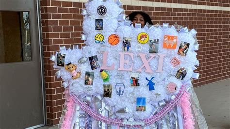 Share Your Photos Homecoming Mums Are A Unique Texas Tradition