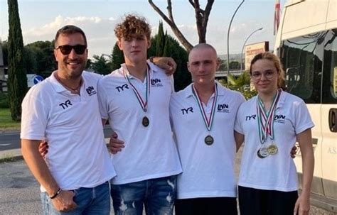 Nuoto Brilla La Libertas Ai Campionati Italiani Estivi Medaglie