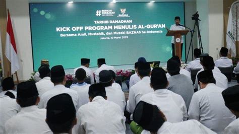 Ribuan Amil Muzaki Dan Mustahik Ikut Menulis Al Qur An Dalam Kegiatan