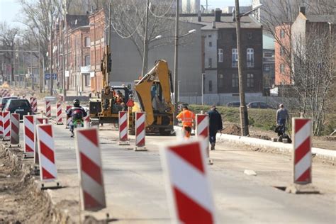 Kolejne środki na remonty dróg w powiecie Jakie ulice doczekają się