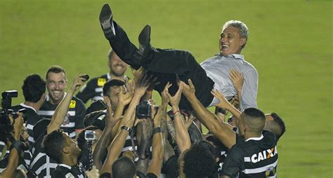 Maior Da Hist Ria Tite Aumenta Sua Soberania De T Tulos No Corinthians