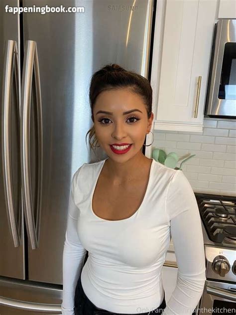 Iris In The Kitchen Irisinthekitchen Nude Onlyfans Leaks Fappening