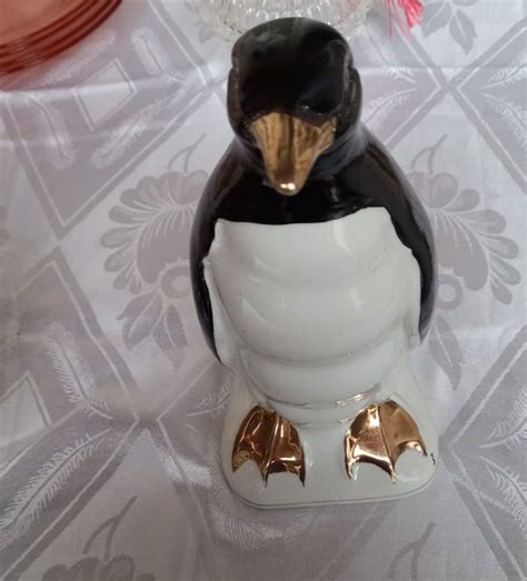 Pinguim Bico E Patas De Ouro Porcelana Antiga Perfeito Produto