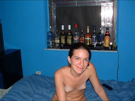 Girls Hot Puffy Nipples And Large Areolas 4333 1600x1200 Porn Pic