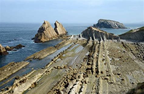 Ruta Por La Costa Quebrada Entre Playas Y Acantilados Cantabria