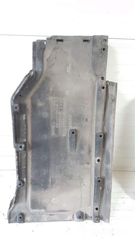 AUDI A4 B9 A5 OSŁONA PODWOZIA PRAWA 8W0825208 B 11187118465