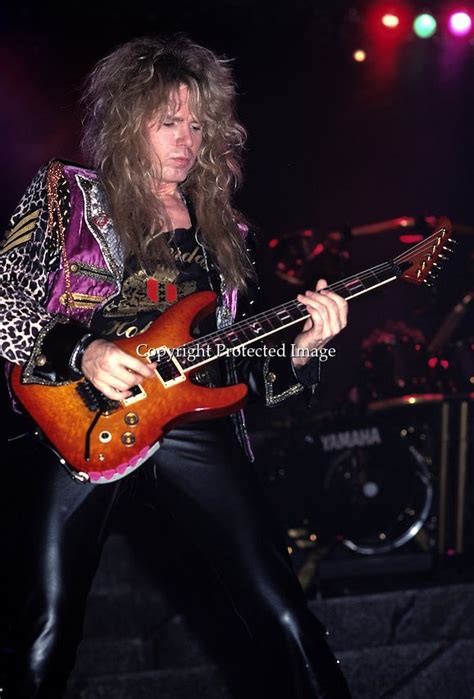 Whitesnake Live Adrian Vandenberg Guitarist Guitar Hero