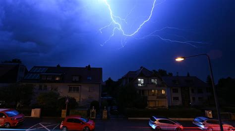 Schwere Unwetter Flugbetrieb In Frankfurt Zeitweise Unm Glich Video