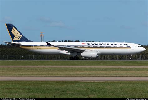 V Std Singapore Airlines Airbus A Photo By Sierra Aviation