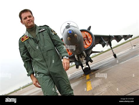 No. 1 (F) Squadron RAF pilot and a Harrier GR9 aircraft at RAF Cottesmore Stock Photo - Alamy