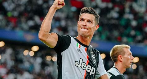 Cristiano Ronaldo Máximo Goleador De La Historia Del Fútbol Cumple 36 Años