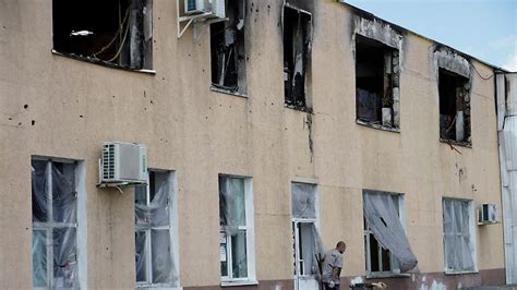 Am Boden gibt es Zerstörung Russland beklagt Beschuss von Kursk und