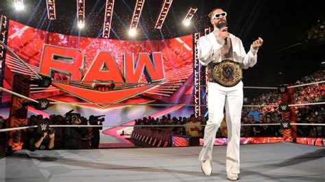 Wwe Raw Holds Up Well On The Eve Of 4th Of July Holiday