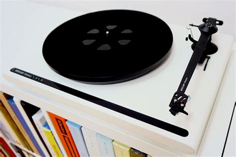 ATTESSA TURNTABLE FROM ROKSAN - The Audiophile Man