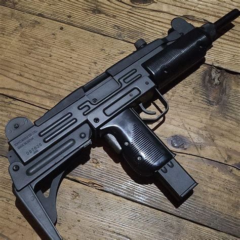 uzi smg iklq