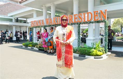 Derta Rohidin Karya Pengrajin Bengkulu Tidak Kalah Dalam Pameran