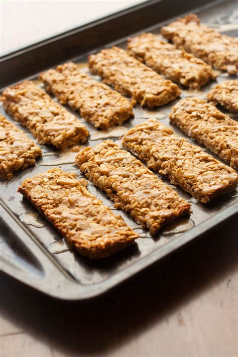 Crunchy Peanut Butter Granola Bars