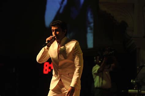 Sonu Nigam performing at the Master Dinanath Mangeshkar Awards in ...