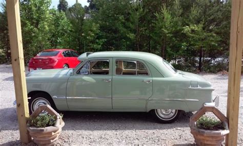 1950 Ford Custom Deluxe 4 Door Sedan - Classic Ford Custom Deluxe 1950 for sale