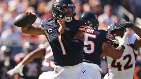 Bears Qb Justin Fields Nominated For Fedex Air Player Of The Week