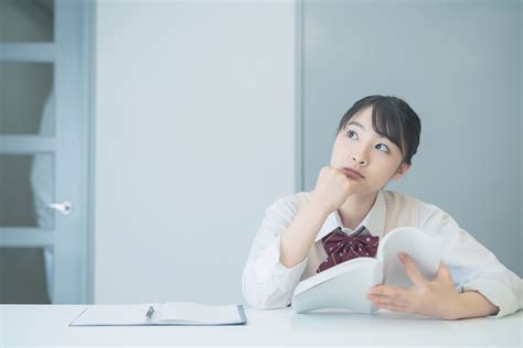 通信制高校とはどんな学校？普通高校との違いやどういう人が通っているのかなどを解説 ウェルカム通信制高校ナビ