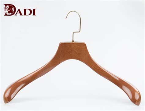 Supply Wood Extra Wide Shoulder Clothes Hangers For Suit Wholesale