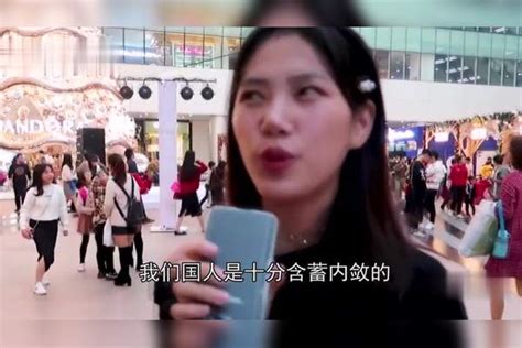 不穿内衣出门会怎样？看看法国美女的打扮，真是解放天性！