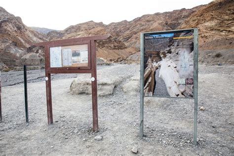 Hiking Mosaic Canyon In Death Valley Earth Trekkers