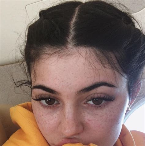 Kylie Jenner's secret to nailing a no make-up make-up selfie - Grazia