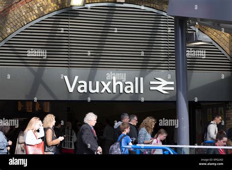 Vauxhall Cross railway station, Vauxhall London Stock Photo - Alamy