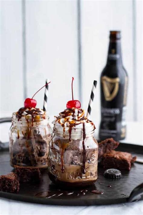 Hot Fudge Brownie Sundae