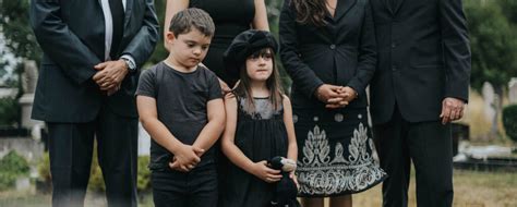 Should Children Go To Funerals? – Funeral Partners