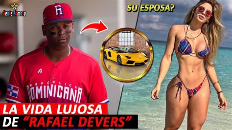 La Vida Lujosa de Rafael Devers Vehículos Joyas Fortuna Propiedades