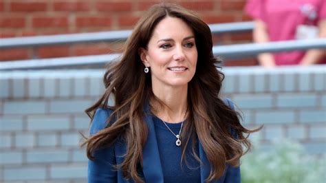 Princesa Kate Middleton Revela Em V Deo Que Esta C Ncer Abn