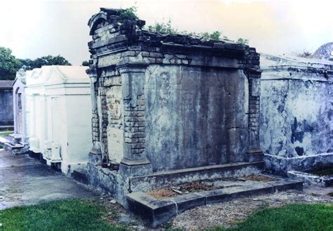 Tomb Lafayette Cemetery No. 1 – RiversideNOLA