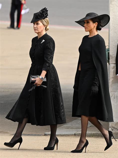 Meghan S Outfit For Queen S Funeral Praised By Fans