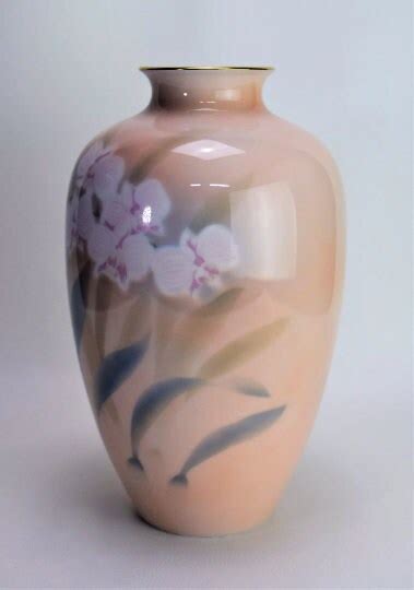 Fukagawa Vase Flowers Motif Japanese Arita Porcelain Free Etsy