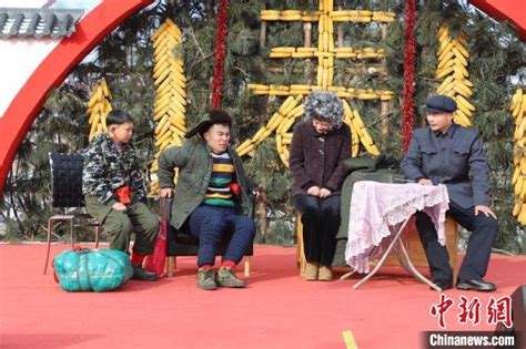 （新春走基层）吉林农民办“村晚”：将美好期盼搬上舞台凤凰网吉林凤凰网