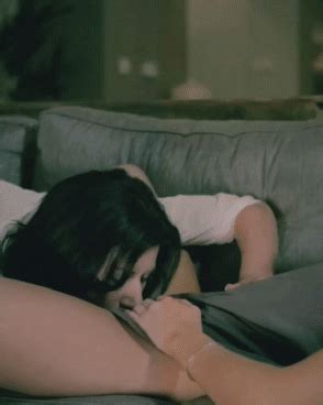 Girl Eating Pussy Sex Gifs Porn XXX GIFs 3931058 PICTOA